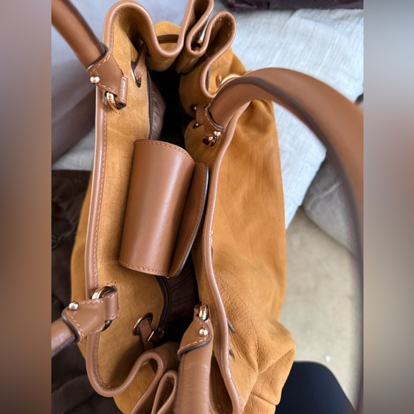 Salvatore Ferragamo Brown Suede Shoulder bag—receipt on request (authentic) - Picture 7 of 9